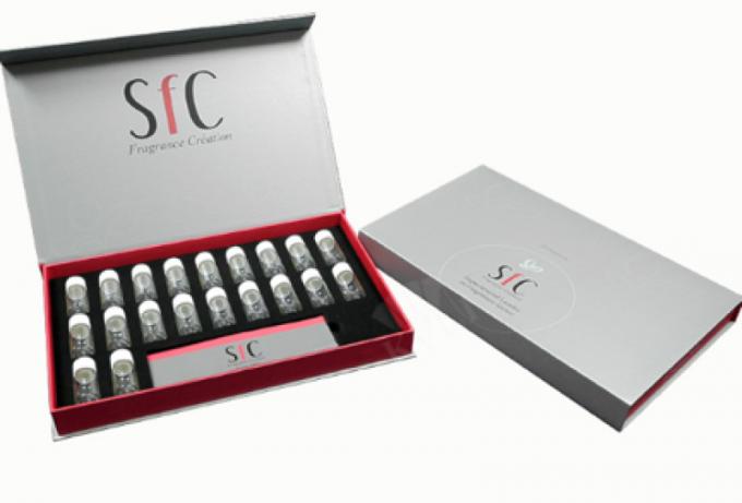 De Etherische olierol die van C1S C2S Vouwbare Giftdozen met Lint Eva Foam verpakken 0