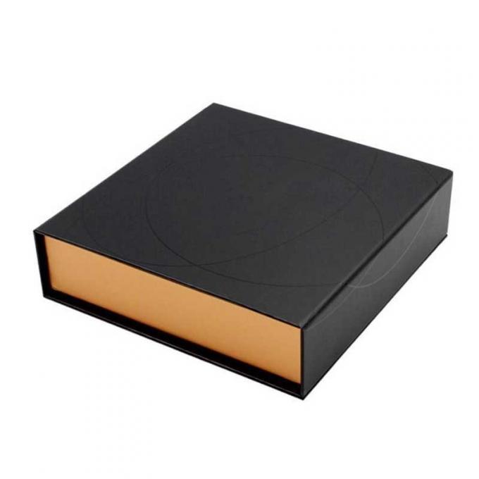 CCNB-de Doos die van de Chocoladegift F-de Giftdozen verpakken van de Fluit Gouden Folie 1